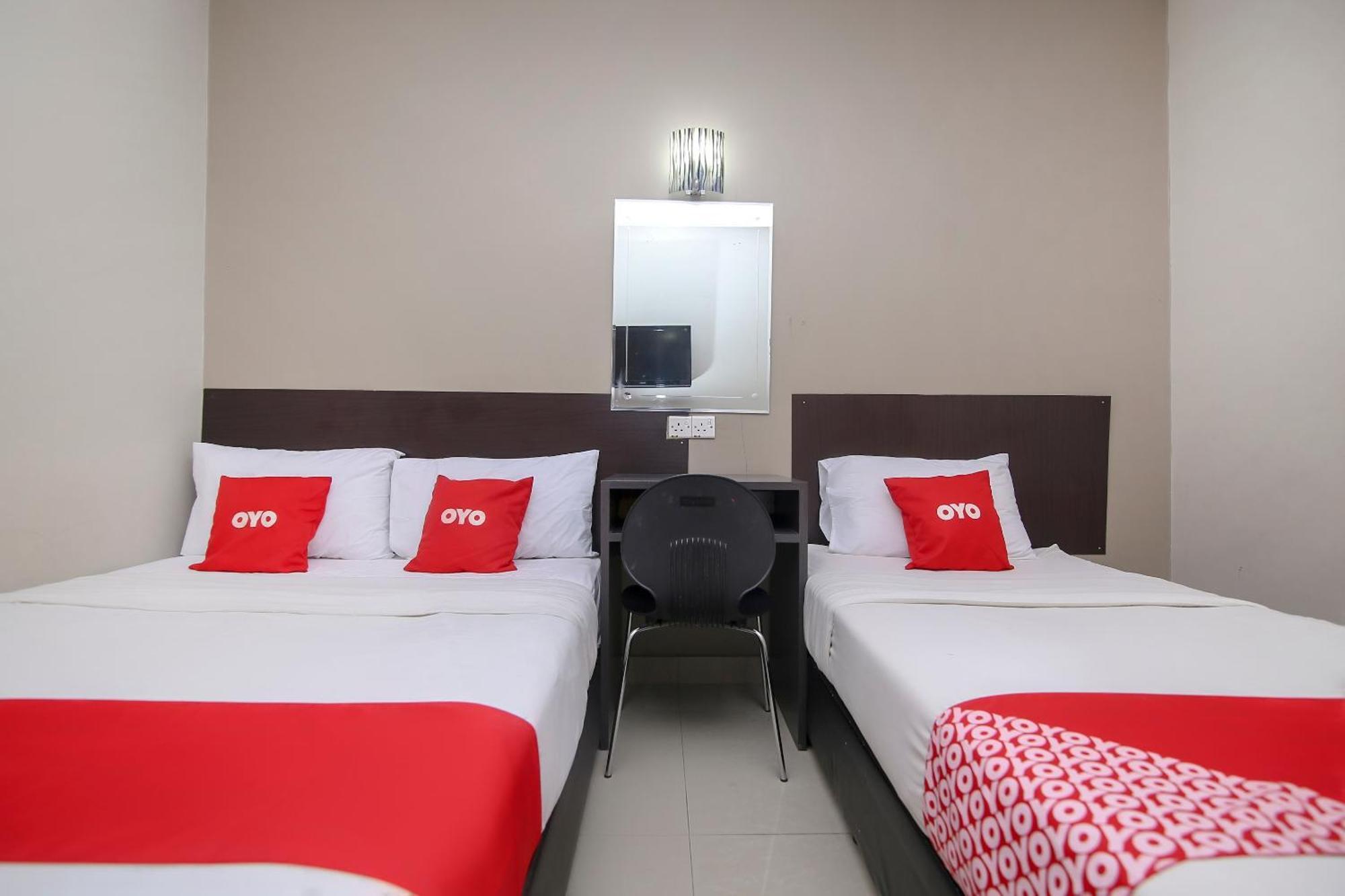Nice Stay Three Six Five Services Кучинг Экстерьер фото