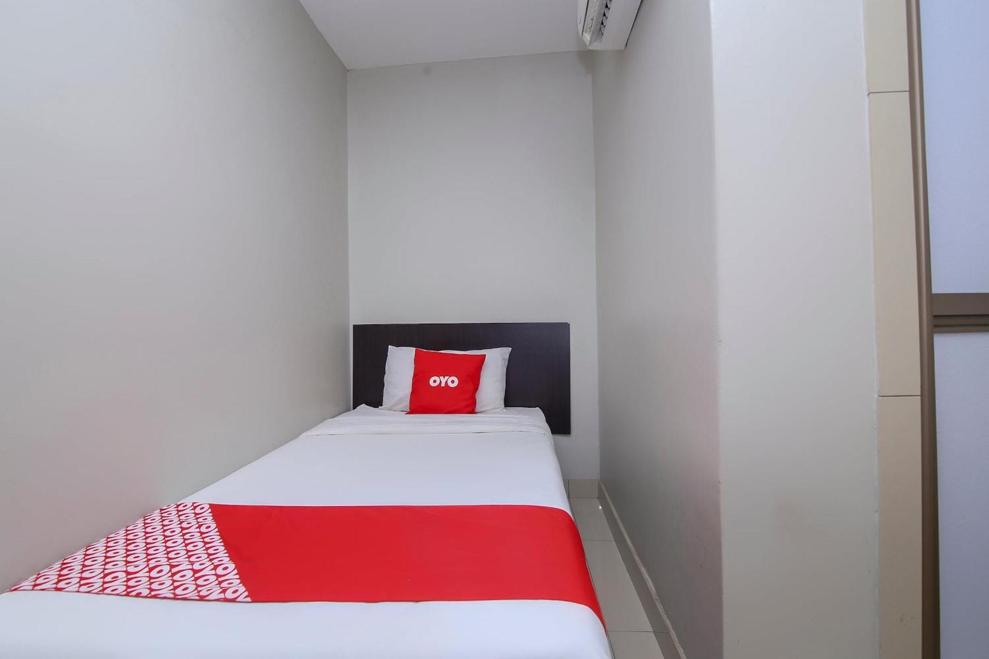 Nice Stay Three Six Five Services Кучинг Экстерьер фото