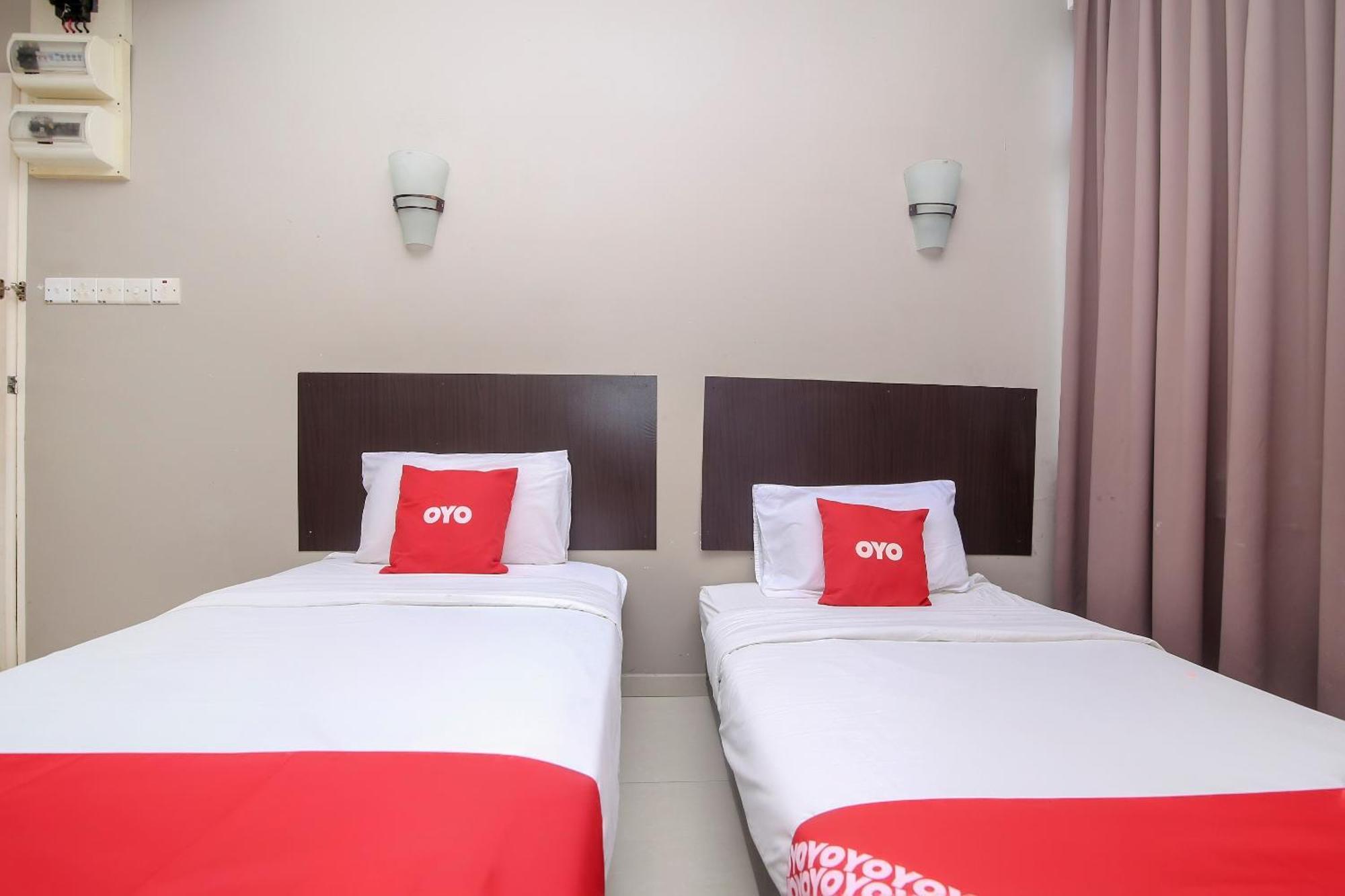 Nice Stay Three Six Five Services Кучинг Экстерьер фото