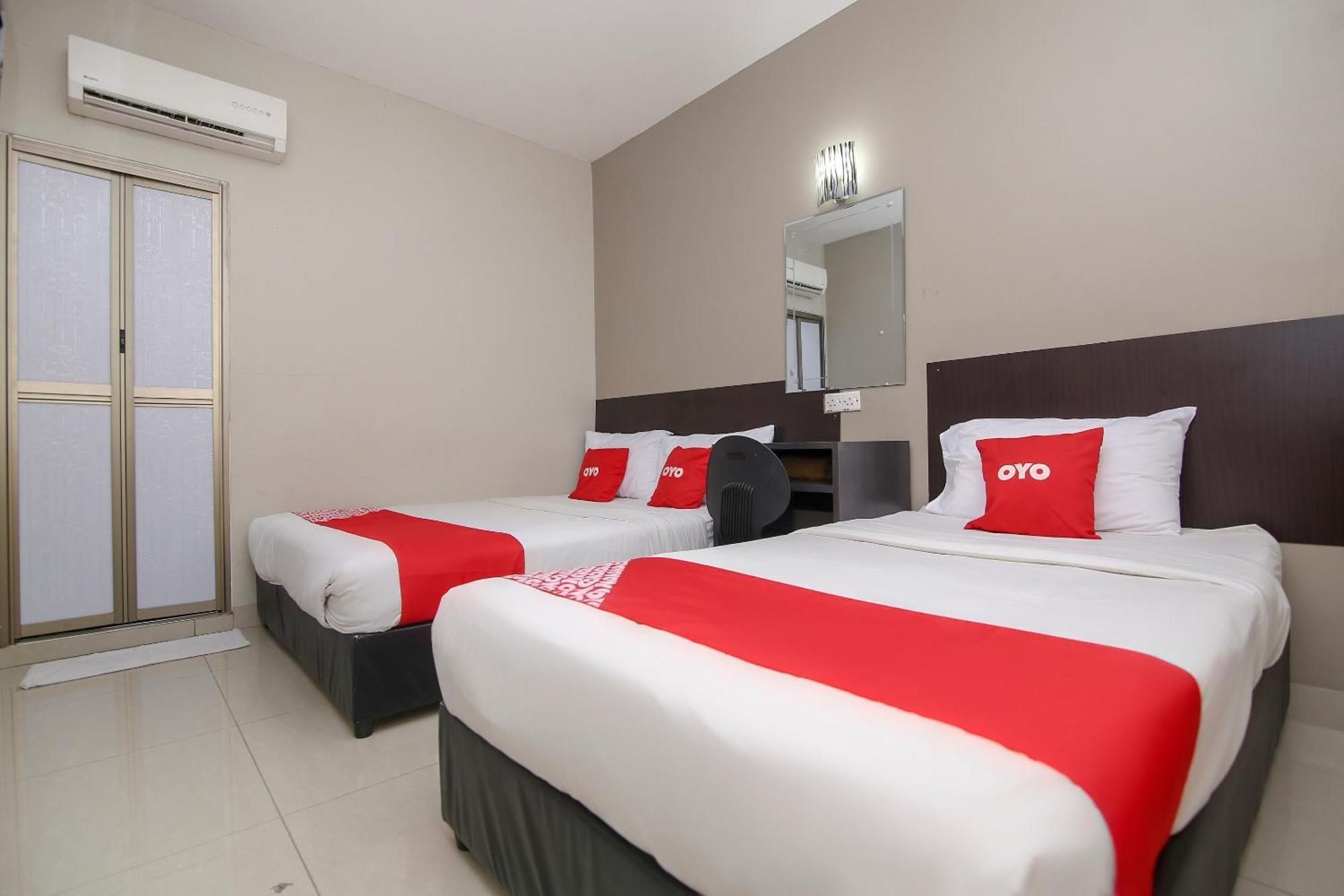 Nice Stay Three Six Five Services Кучинг Экстерьер фото