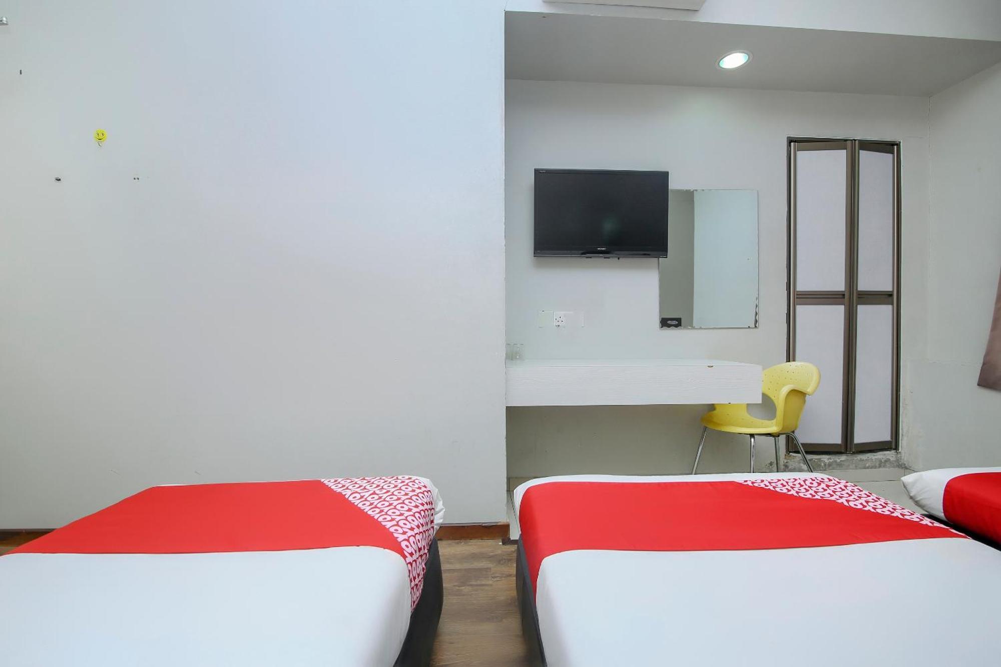 Nice Stay Three Six Five Services Кучинг Экстерьер фото