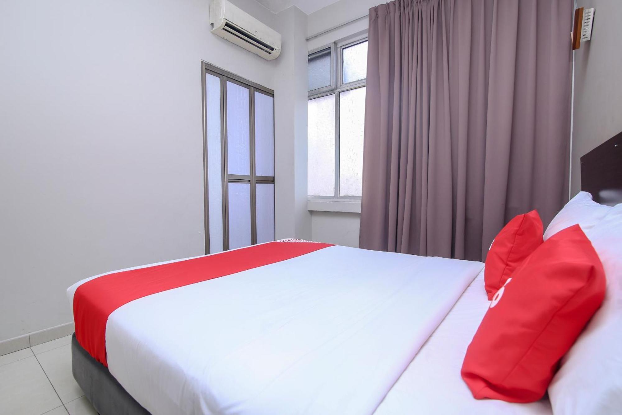 Nice Stay Three Six Five Services Кучинг Экстерьер фото