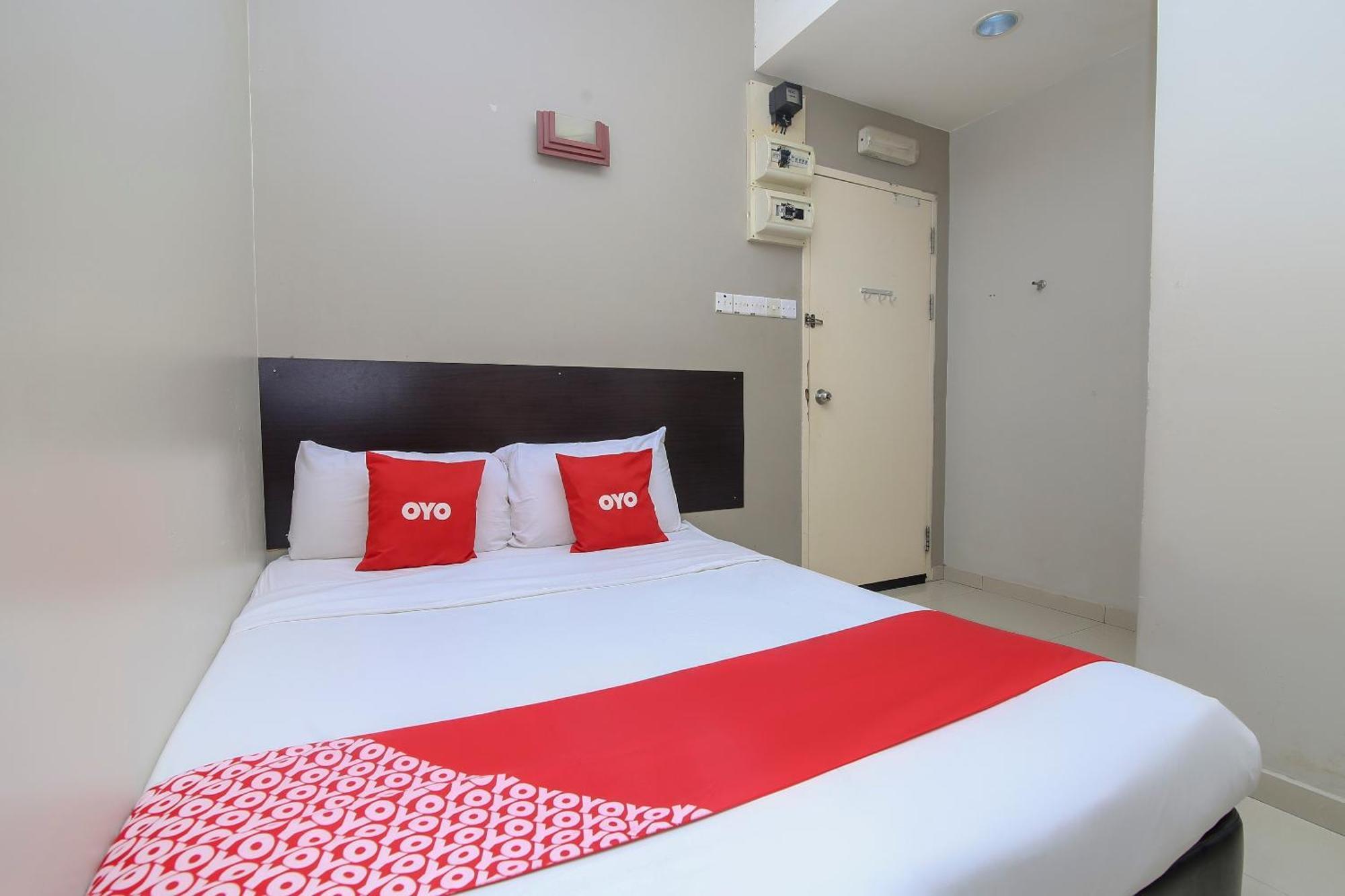 Nice Stay Three Six Five Services Кучинг Экстерьер фото